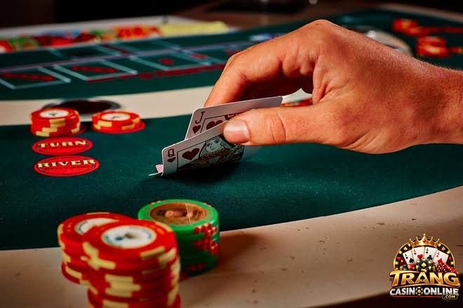 Poker trò chơi bài đối kháng trực tiếp